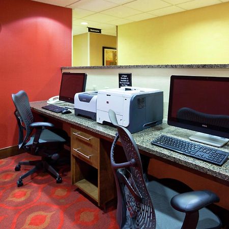 Hampton Inn Рокфорд Екстериор снимка