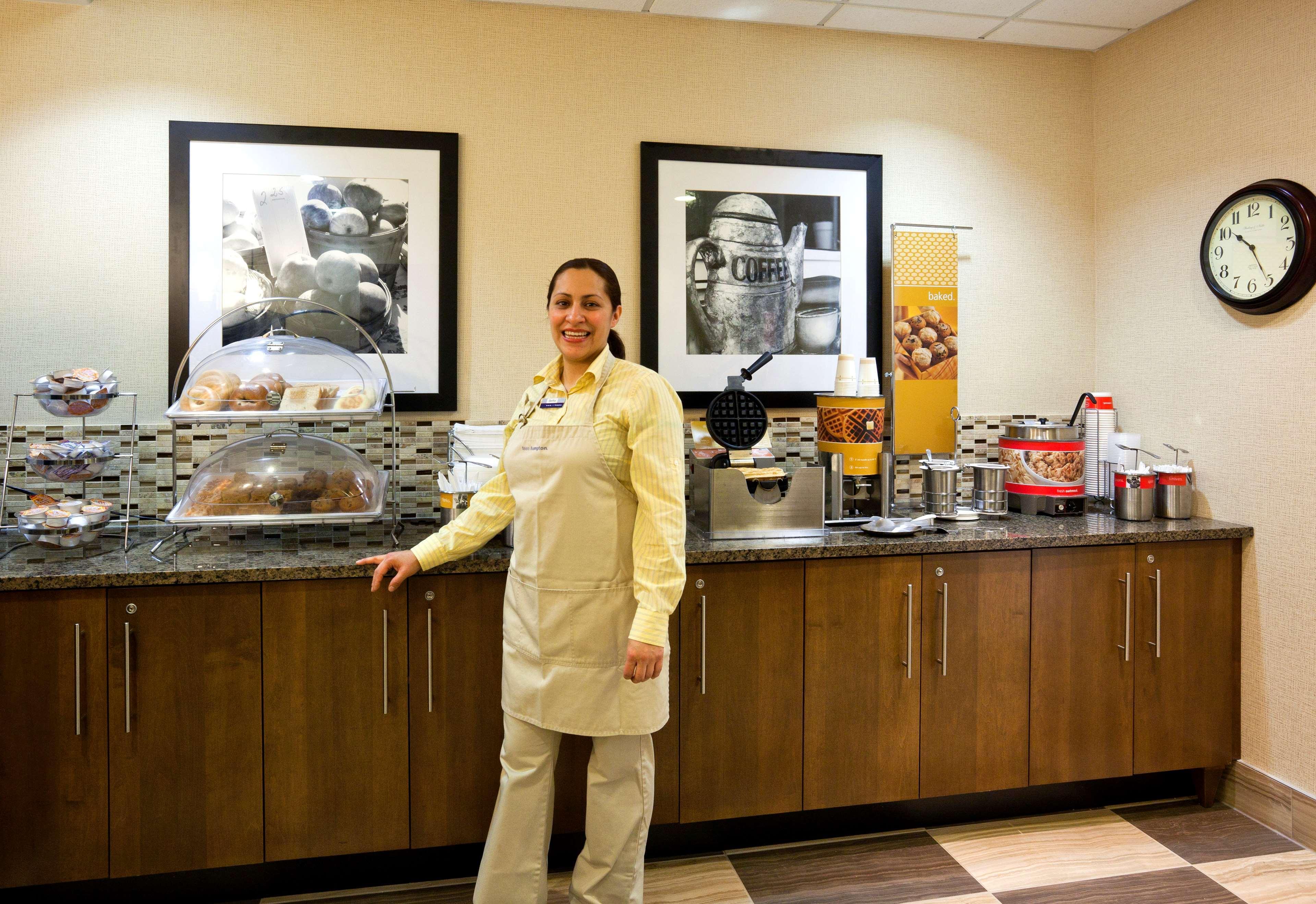 Hampton Inn Рокфорд Екстериор снимка