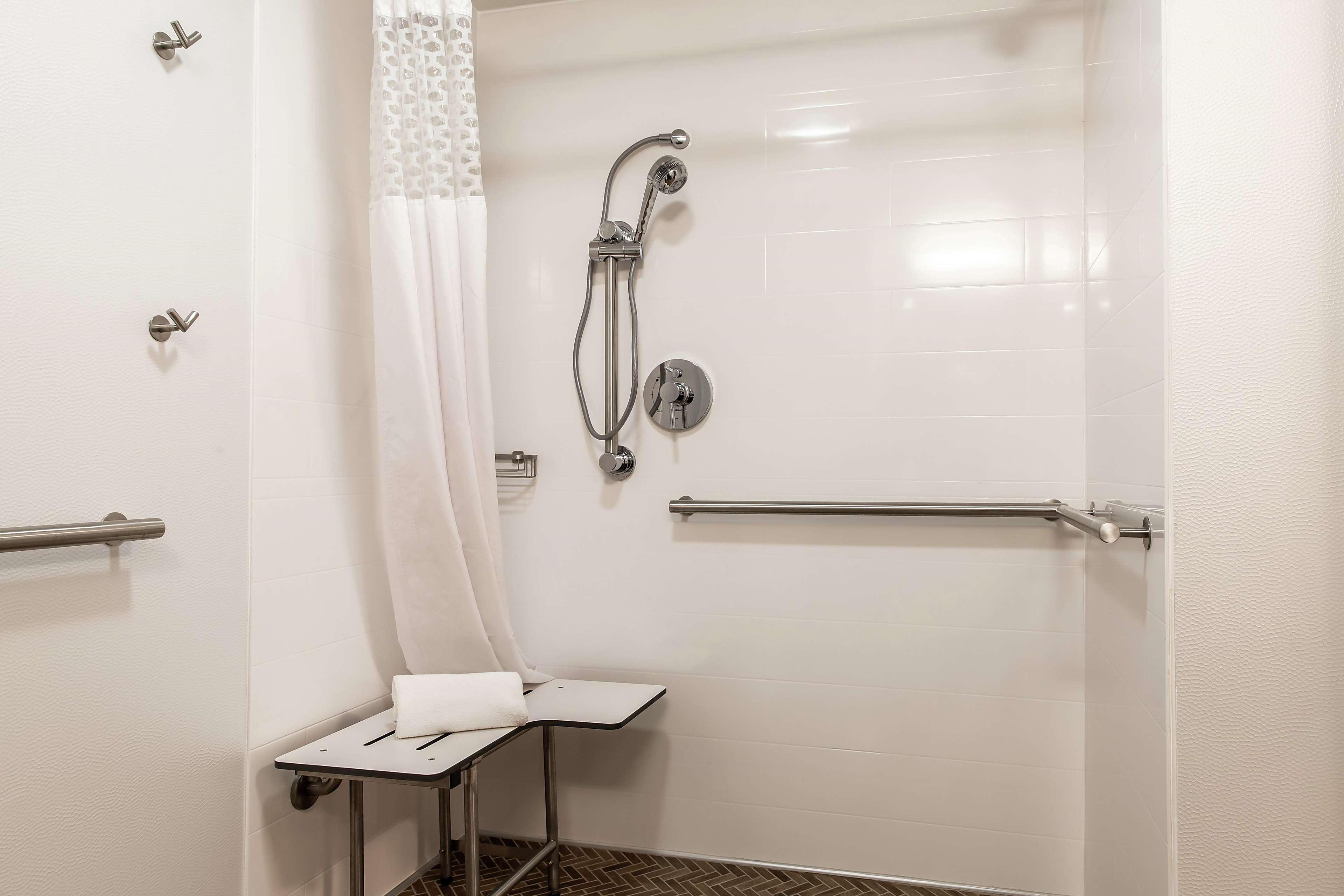 Hampton Inn Рокфорд Екстериор снимка