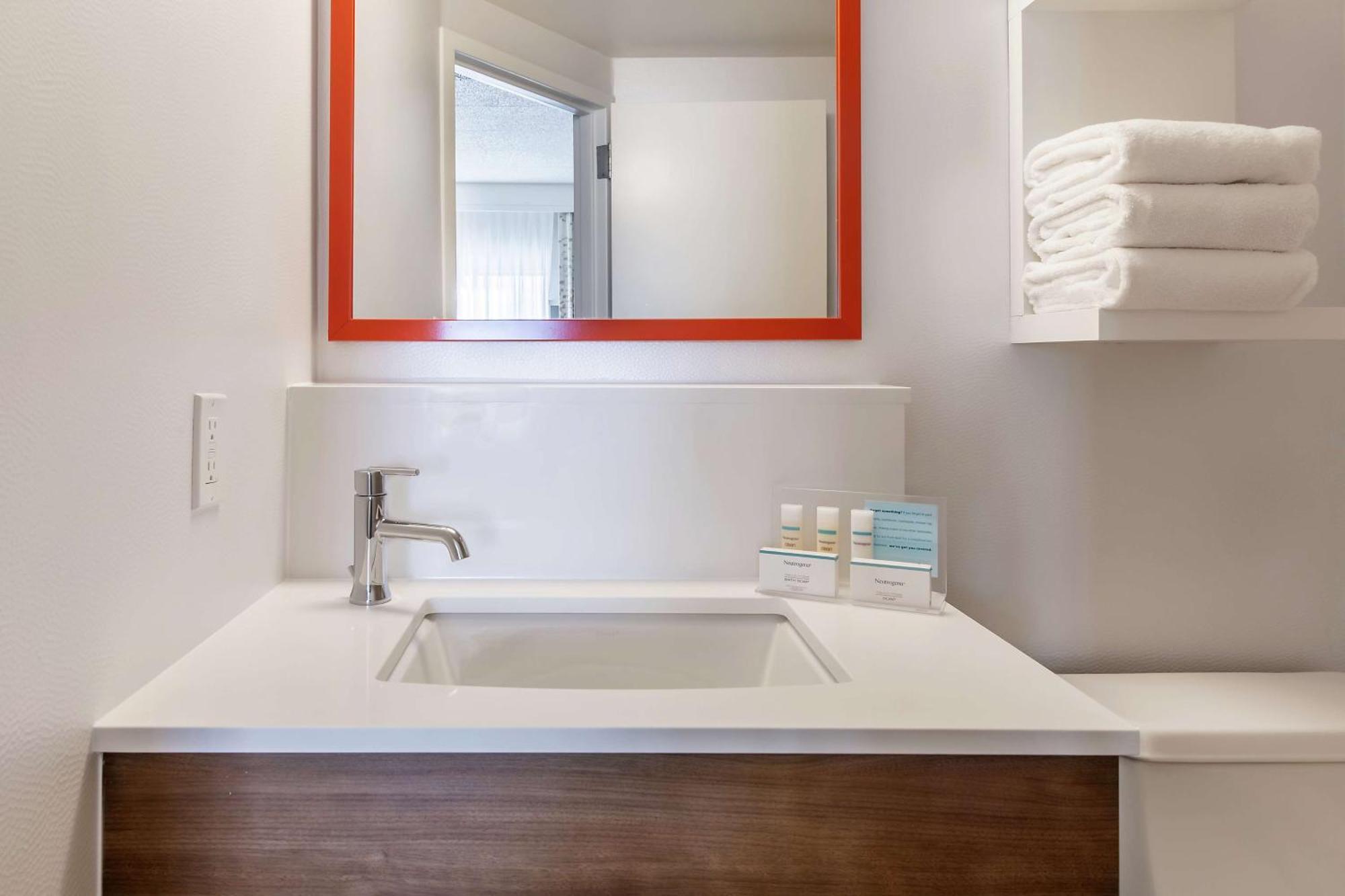 Hampton Inn Рокфорд Екстериор снимка