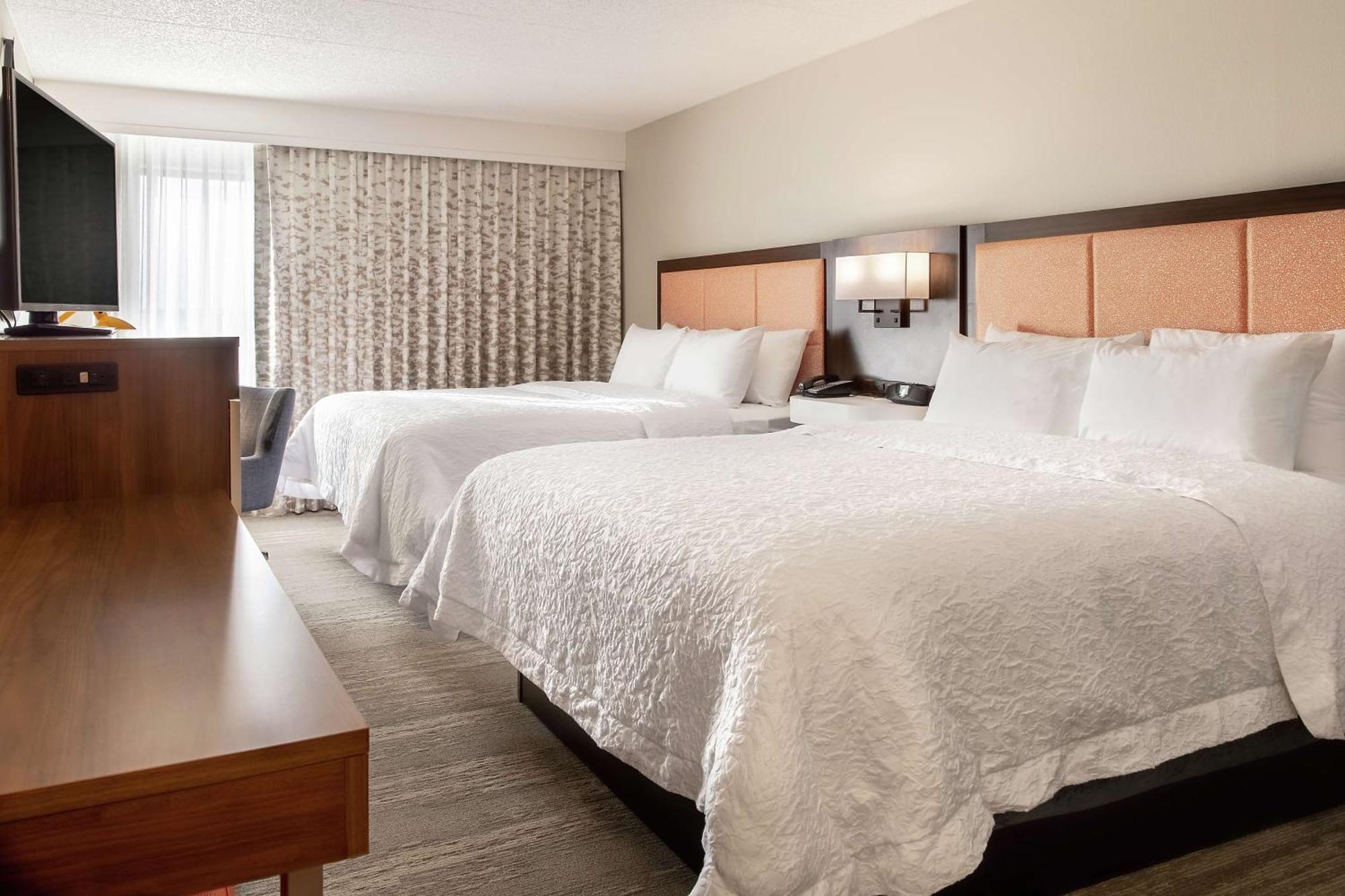 Hampton Inn Рокфорд Екстериор снимка