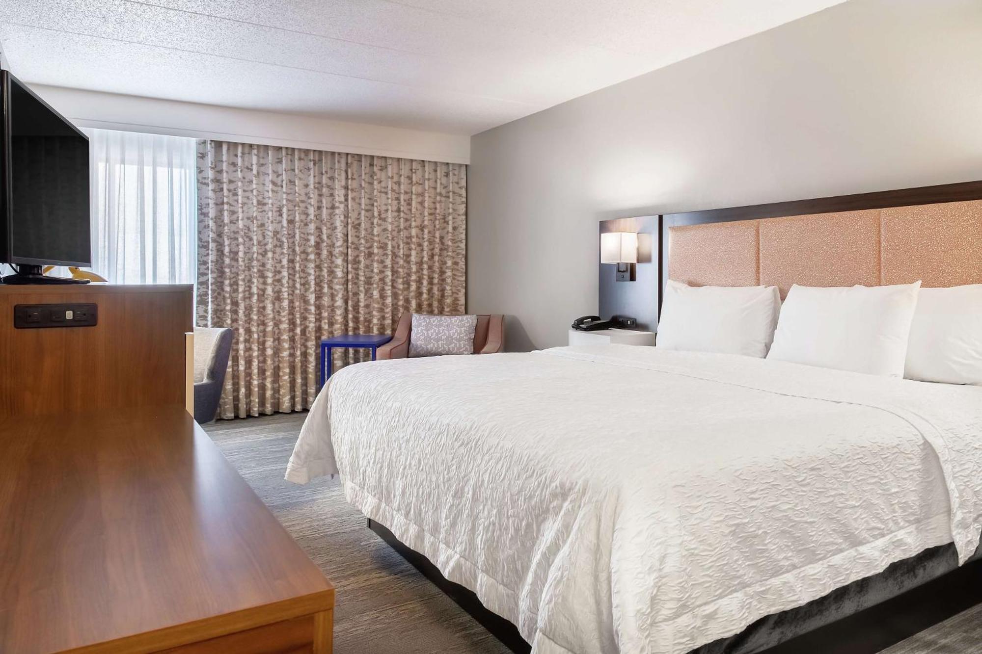 Hampton Inn Рокфорд Екстериор снимка