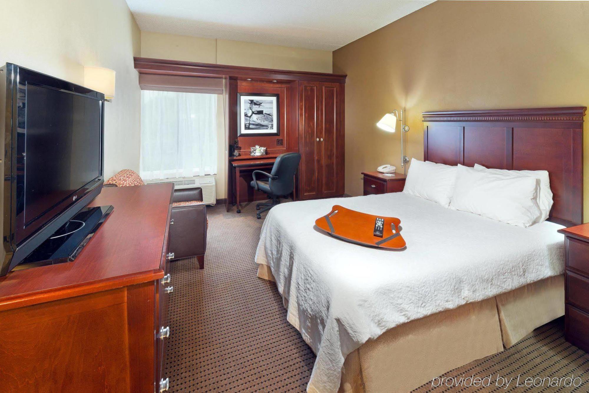 Hampton Inn Рокфорд Екстериор снимка
